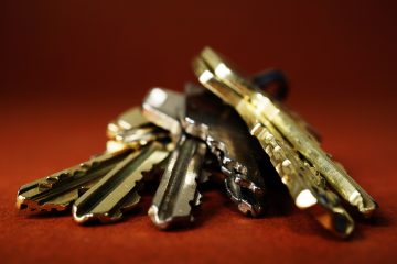 a set of keys on a benchtop
